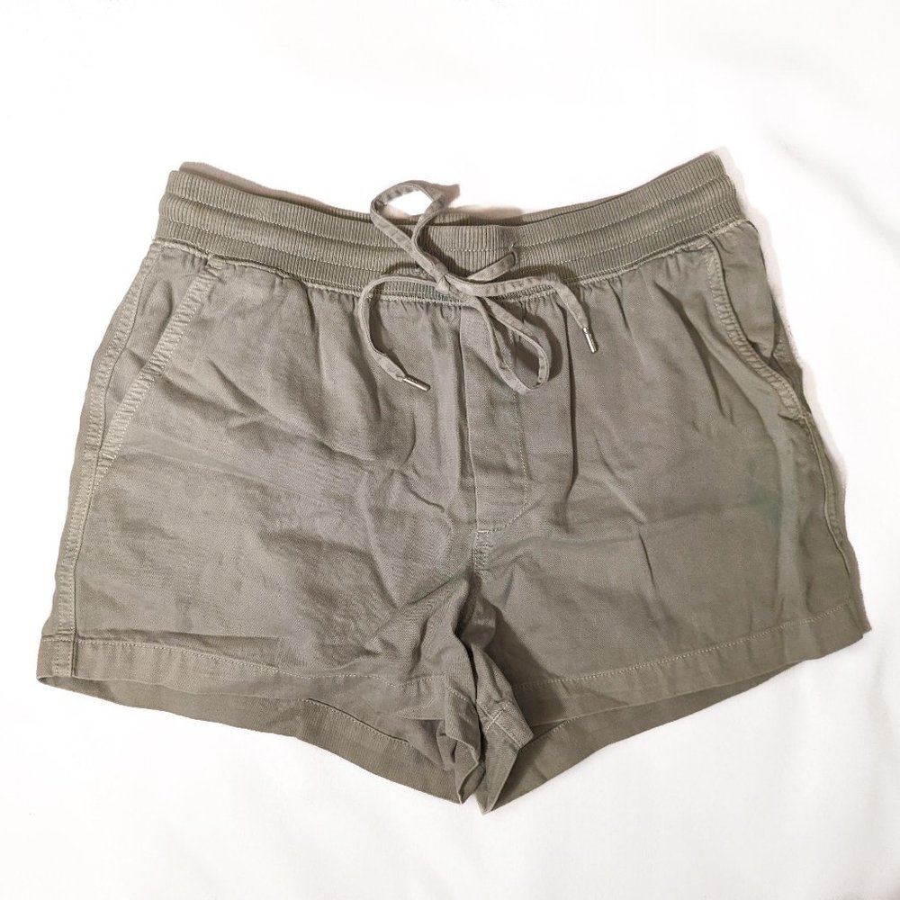 Hand dyed green/gray mom shorts